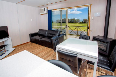 Discovery Parks - Devonport - Food Delivery Shop 39