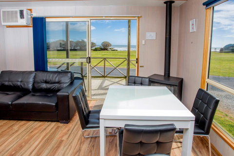 Discovery Parks - Devonport - Food Delivery Shop 41