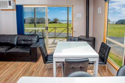 Discovery Parks - Devonport - Food Delivery Shop 42
