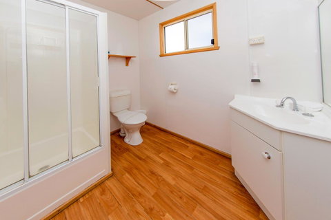 Discovery Parks - Devonport - Food Delivery Shop 15