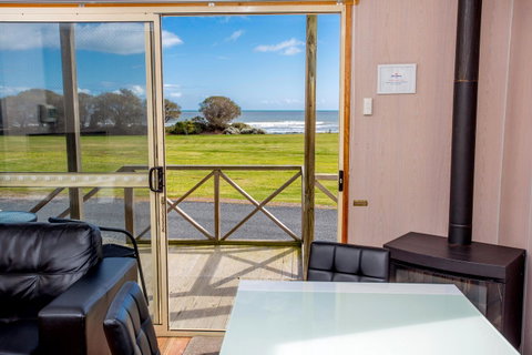 Discovery Parks - Devonport - Food Delivery Shop 40