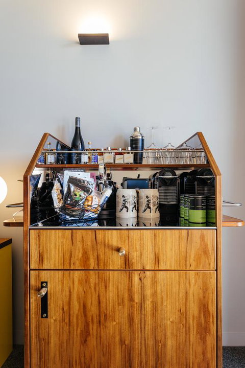 MACq 01 Hotel - Food Delivery Shop 40