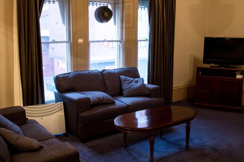 The Macquarie Hobart - Food Delivery Shop 17