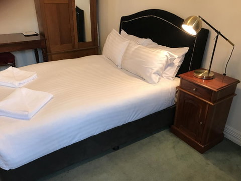 The Macquarie Hobart - Food Delivery Shop 29