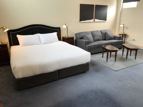 The Macquarie Hobart - Food Delivery Shop 6