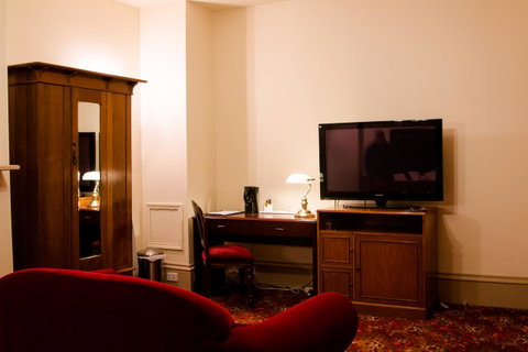 The Macquarie Hobart - Food Delivery Shop 44