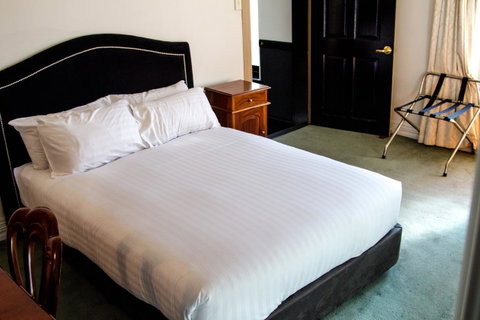 The Macquarie Hobart - Food Delivery Shop 42