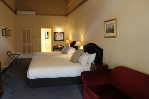 The Macquarie Hobart - Food Delivery Shop 34