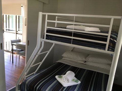Discovery Parks - Mornington Hobart - Food Delivery Shop 24