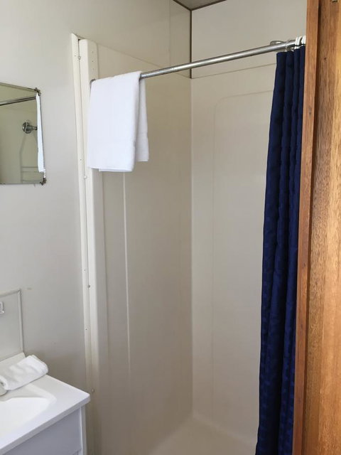 Discovery Parks - Mornington Hobart - Food Delivery Shop 28