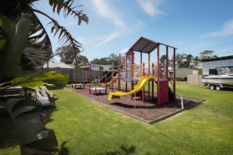 Georges Bay Apartments - Food Delivery Shop 42