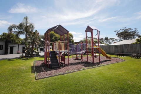 Georges Bay Apartments - Food Delivery Shop 41
