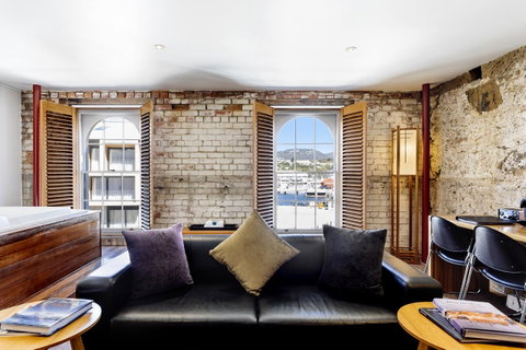 The Henry Jones Art Hotel - Food Delivery Shop 26