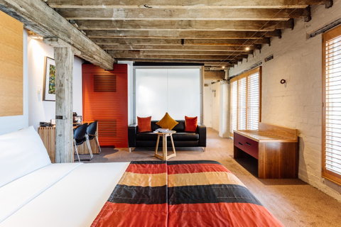 The Henry Jones Art Hotel - Food Delivery Shop 15