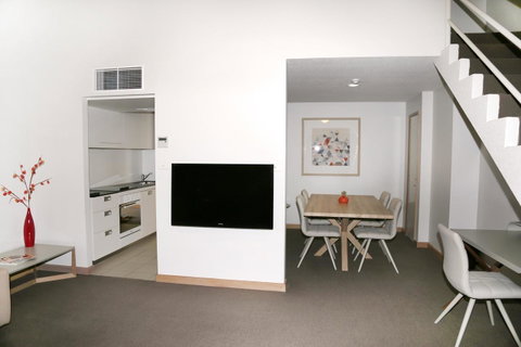 Salamanca Inn - Food Delivery Shop 24