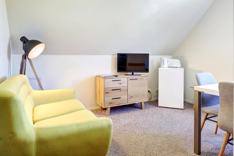 The Richmond Arms Hotel - Food Delivery Shop 5
