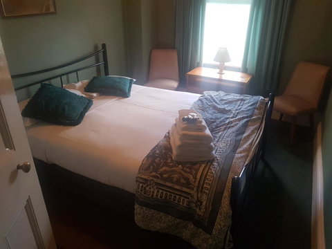 The Richmond Arms Hotel - Food Delivery Shop 9