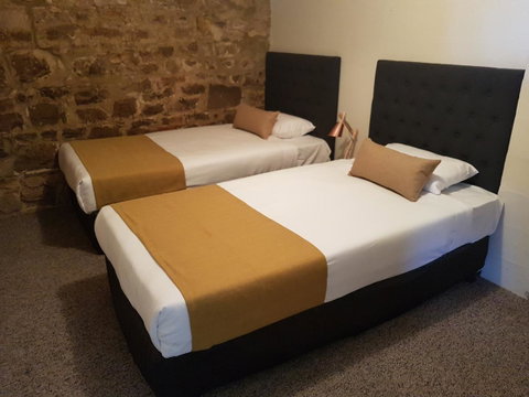 The Richmond Arms Hotel - Food Delivery Shop 8