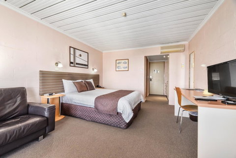 Balmoral On York - Food Delivery Shop 9
