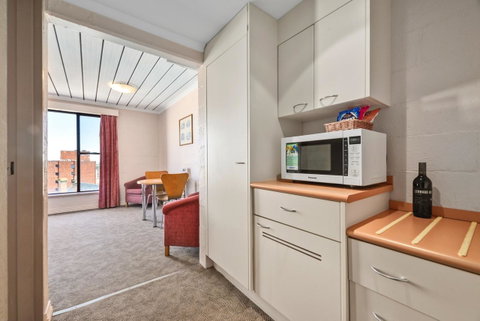 Balmoral On York - Food Delivery Shop 13