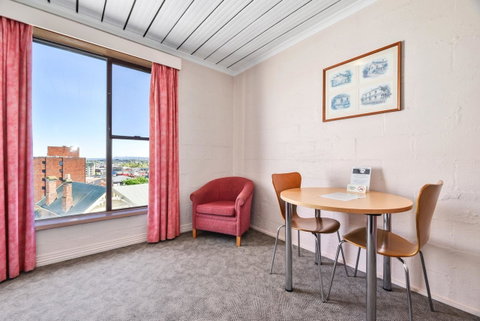 Balmoral On York - Food Delivery Shop 3