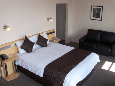Balmoral On York - Food Delivery Shop 31