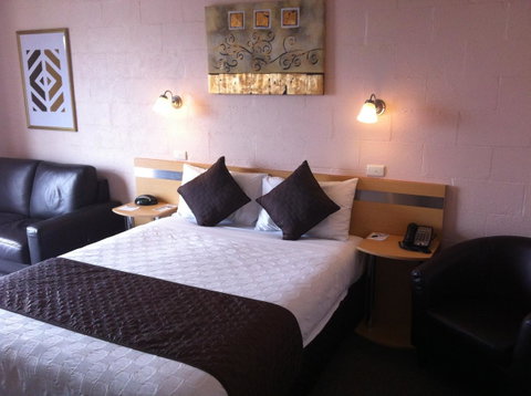 Balmoral On York - Food Delivery Shop 28