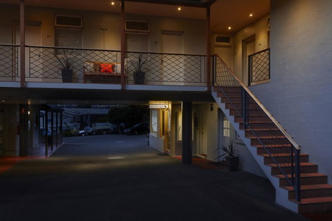 Elphin Serviced Apartments - Food Delivery Shop 20