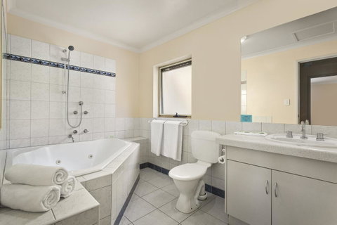 Elphin Serviced Apartments - Food Delivery Shop 37