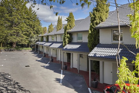 Elphin Serviced Apartments - Food Delivery Shop 15