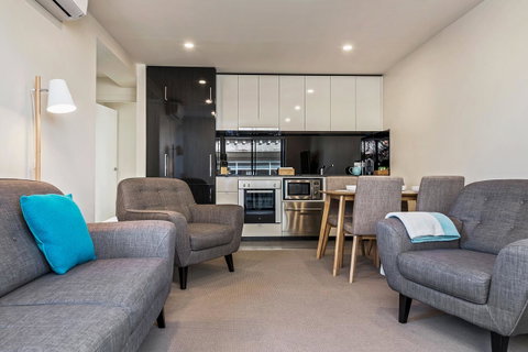 110 Hampden Apartments - Food Delivery Shop 25