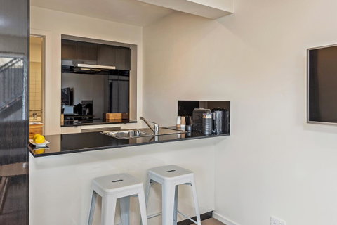 110 Hampden Apartments - Food Delivery Shop 5