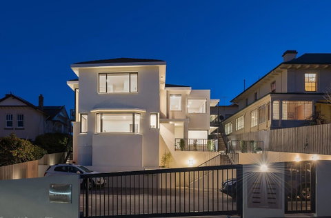 110 Hampden Apartments - Food Delivery Shop 0