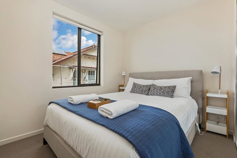 110 Hampden Apartments - Food Delivery Shop 19
