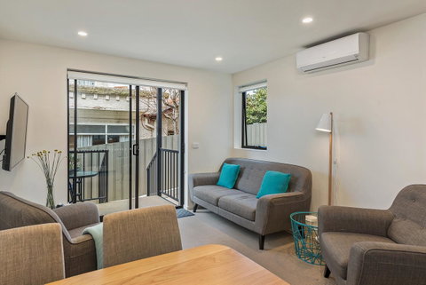 110 Hampden Apartments - Food Delivery Shop 22