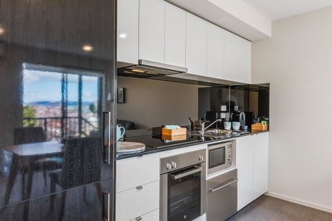 110 Hampden Apartments - Food Delivery Shop 13