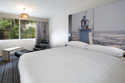 Mercure Launceston - Food Delivery Shop 12
