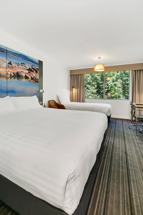 Mercure Launceston - Food Delivery Shop 2