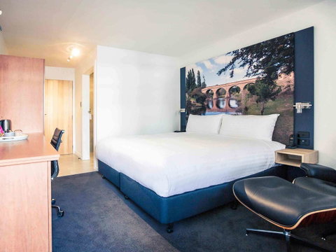 Mercure Launceston - Food Delivery Shop 37
