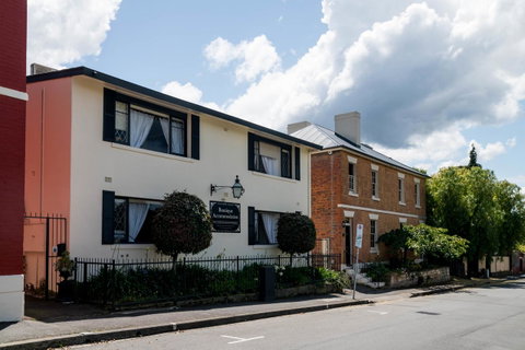 Battery Point Boutique Accommodation - Food Delivery Shop 21