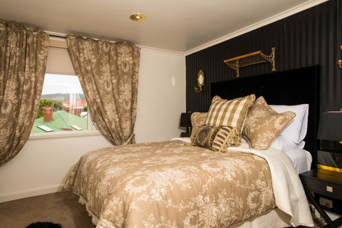 Battery Point Boutique Accommodation - Food Delivery Shop 34