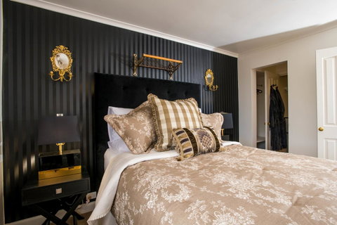 Battery Point Boutique Accommodation - Food Delivery Shop 32