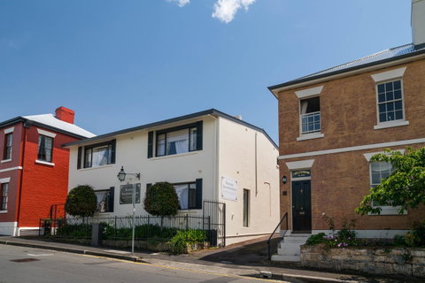 Battery Point Boutique Accommodation - Food Delivery Shop 31