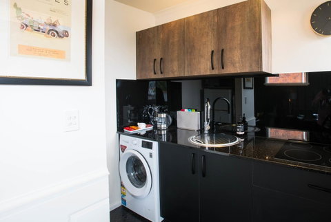 Battery Point Boutique Accommodation - Food Delivery Shop 27