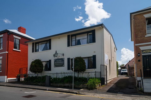 Battery Point Boutique Accommodation - Food Delivery Shop 24