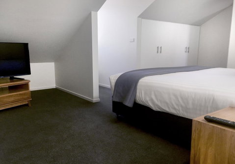 Sullivans Cove Apartments - Food Delivery Shop 44