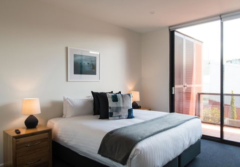 Sullivans Cove Apartments - Food Delivery Shop 40