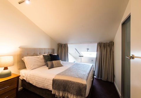 Sullivans Cove Apartments - Food Delivery Shop 20