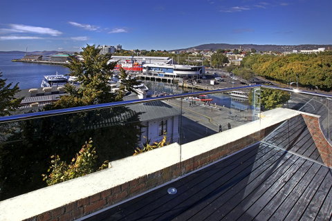 Sullivans Cove Apartments - Food Delivery Shop 39