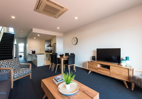 Sullivans Cove Apartments - Food Delivery Shop 33